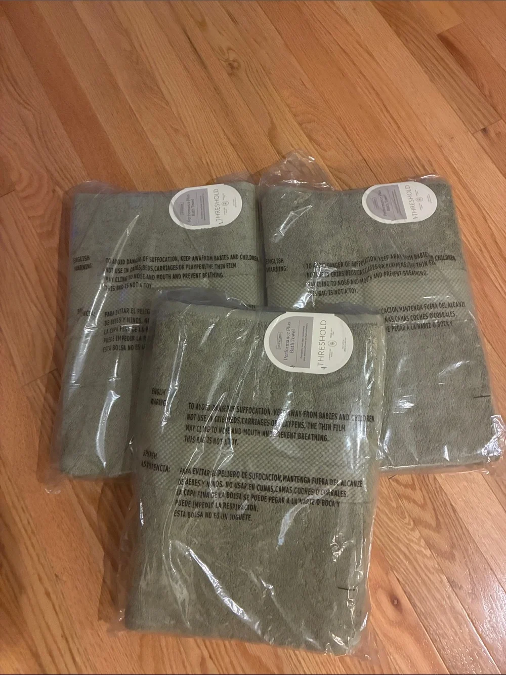 Threshold Performance Plus Oversized Bath Towel Light Green •Set of 3•